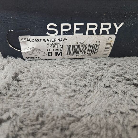 Limited Edition JAWS Sperry Sneakers Size 8 In Womens - Picture 11 of 12